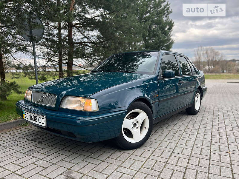 Седан Volvo 460 1996 в Дрогобичі