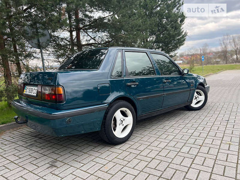 Седан Volvo 460 1996 в Дрогобичі
