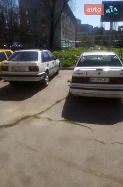 Хетчбек Volvo 460 1993 в 