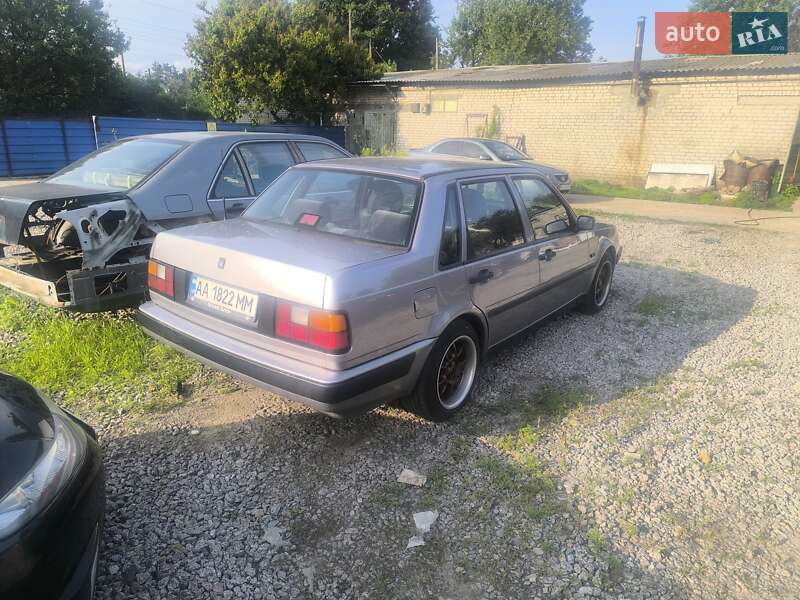 Седан Volvo 460 1992 в Києві