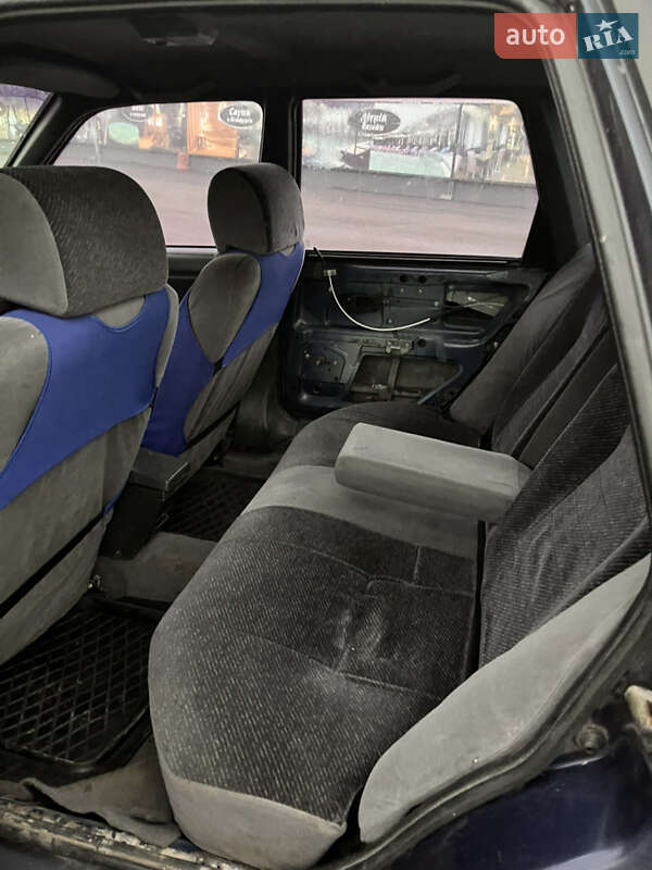 Седан Volvo 460 1993 в Борисполе