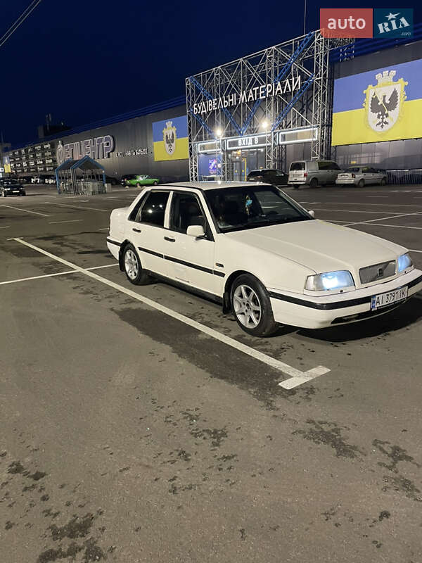 Седан Volvo 460 1996 в Чернигове