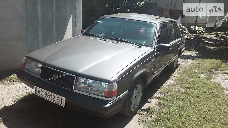 Седан Volvo 740 1990 в Ужгороде