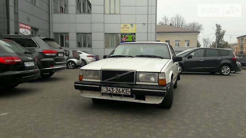 Седан Volvo 740 1989 в Василькове