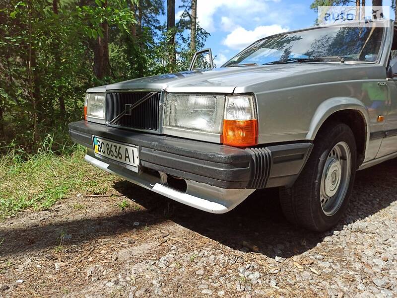 Седан Volvo 740 1986 в Обухове