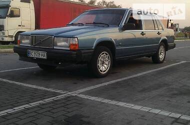 Седан Volvo 740 1985 в Стрию