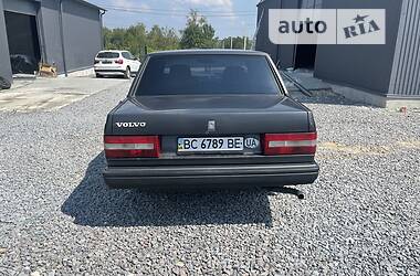 Седан Volvo 740 1990 в Львове