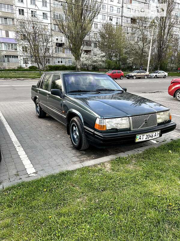 Седан Volvo 740 1986 в Івано-Франківську