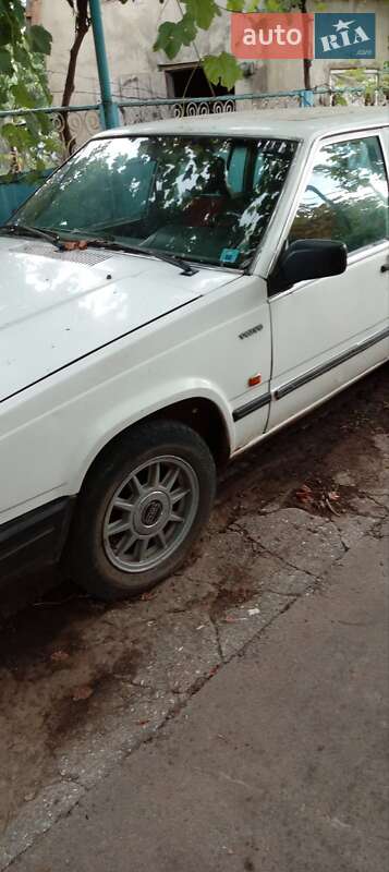 Седан Volvo 740 1986 в Одесі