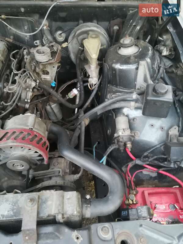 Седан Volvo 740 1988 в Кривому Розі