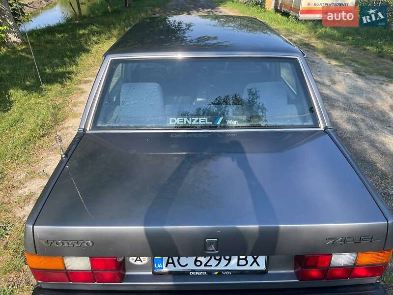 Седан Volvo 740 1988 в Камне-Каширском