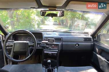 Седан Volvo 740 1989 в Ужгороде
