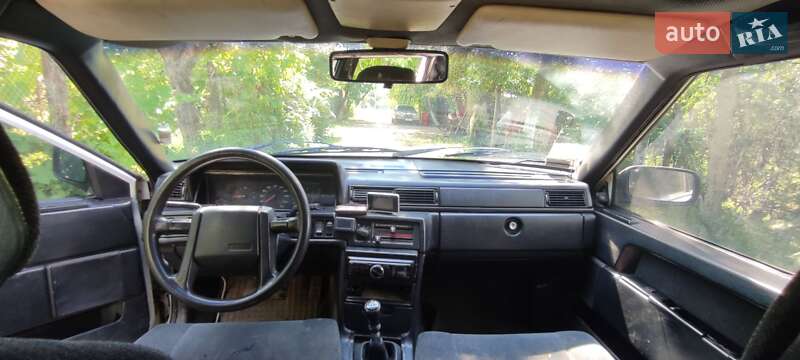 Седан Volvo 740 1989 в Ужгороде