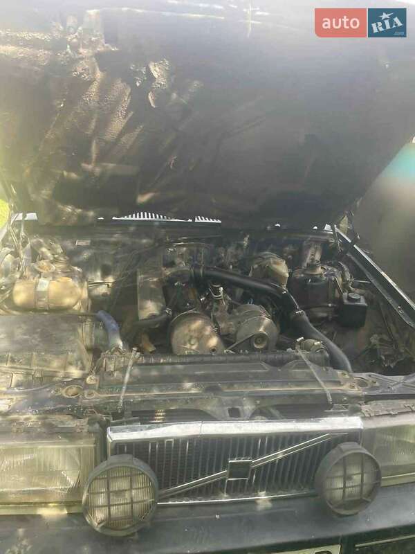 Седан Volvo 740 1989 в Турці