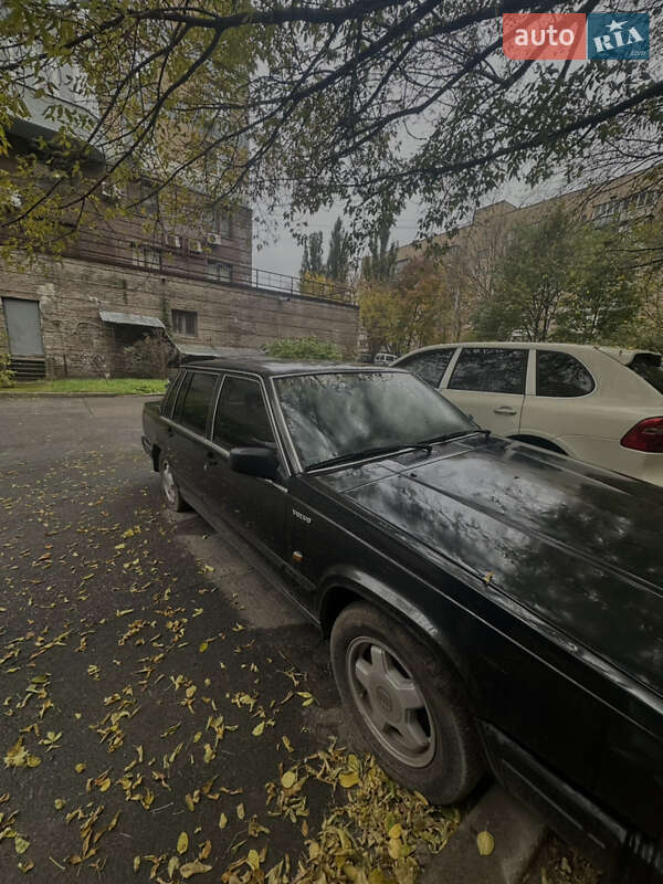 Седан Volvo 740 1986 в Києві
