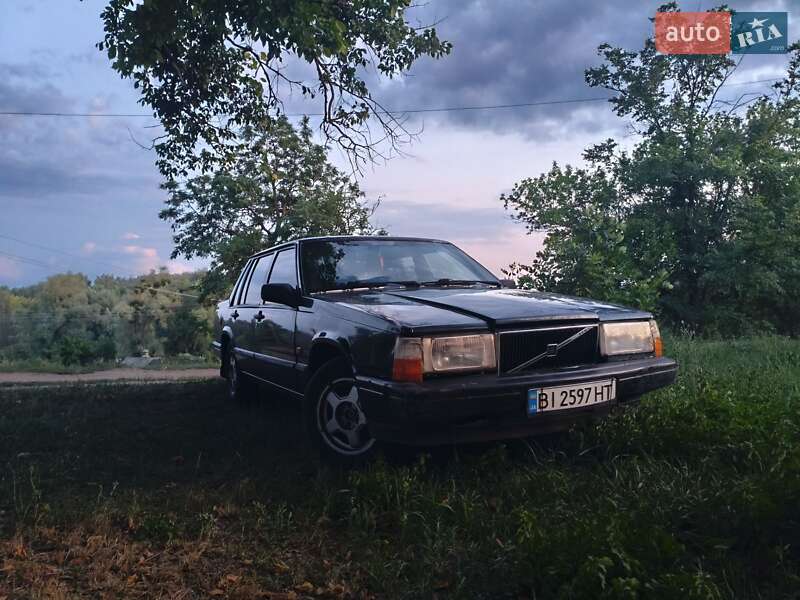 Седан Volvo 744 1990 в Зенькове