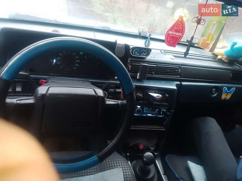 Седан Volvo 760 1985 в Кропивницком