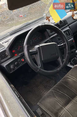 Седан Volvo 760 1984 в 