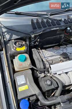 Седан Volvo 850 1992 в 