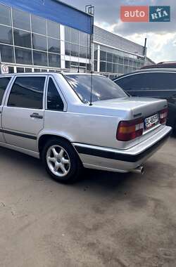 Седан Volvo 850 1992 в 