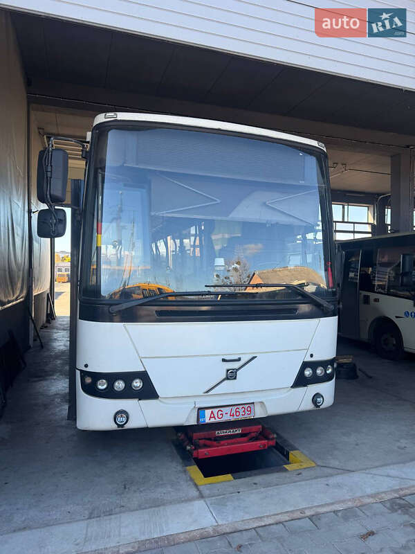 Городской автобус Volvo 8700 2010 в Львове фото Городской автобус Volvo 8700 2010 в Львове
