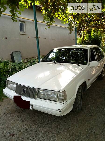 Седан Volvo 940 1993 в Ужгороде