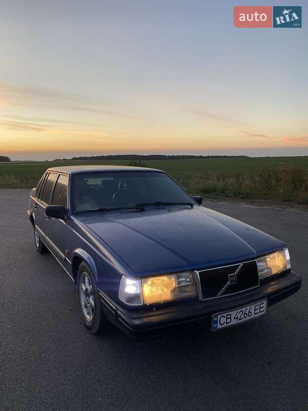 Седан Volvo 940 1994 в Ичне