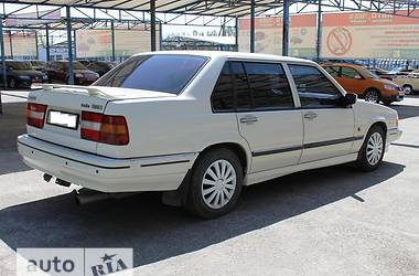 Седан Volvo 960 1991 в 