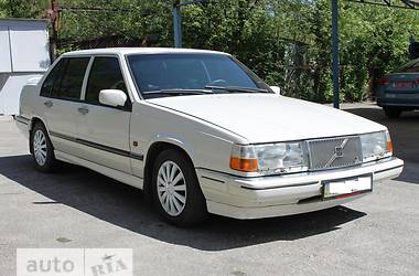 Седан Volvo 960 1991 в 