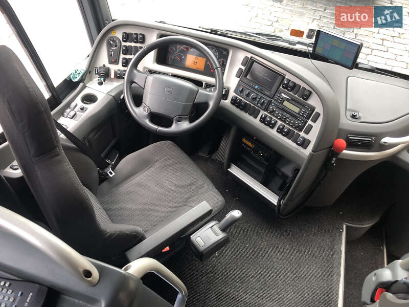 Туристический / Междугородний автобус Volvo 9700 2011 в Черновцах
