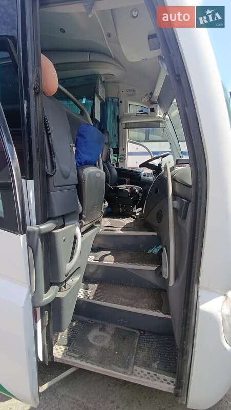 Туристичний / Міжміський автобус Volvo B12 2008 в Тернополі
