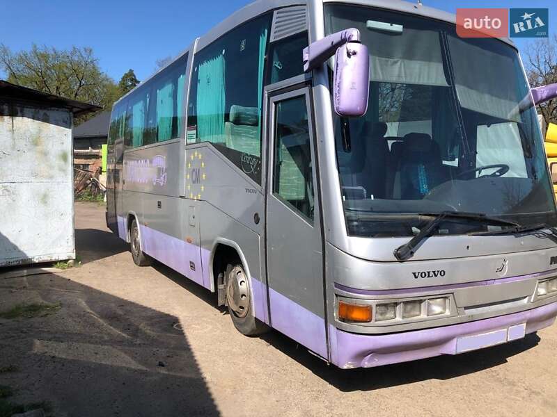 Туристический / Междугородний автобус Volvo B8R 1997 в Луцке