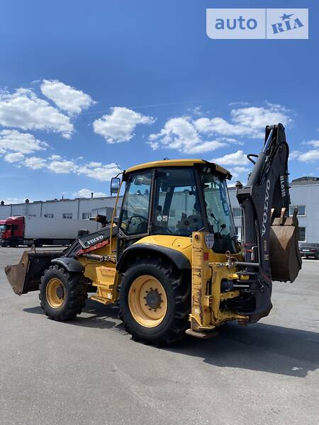 Экскаватор погрузчик Volvo BL 71 2011 в Киеве