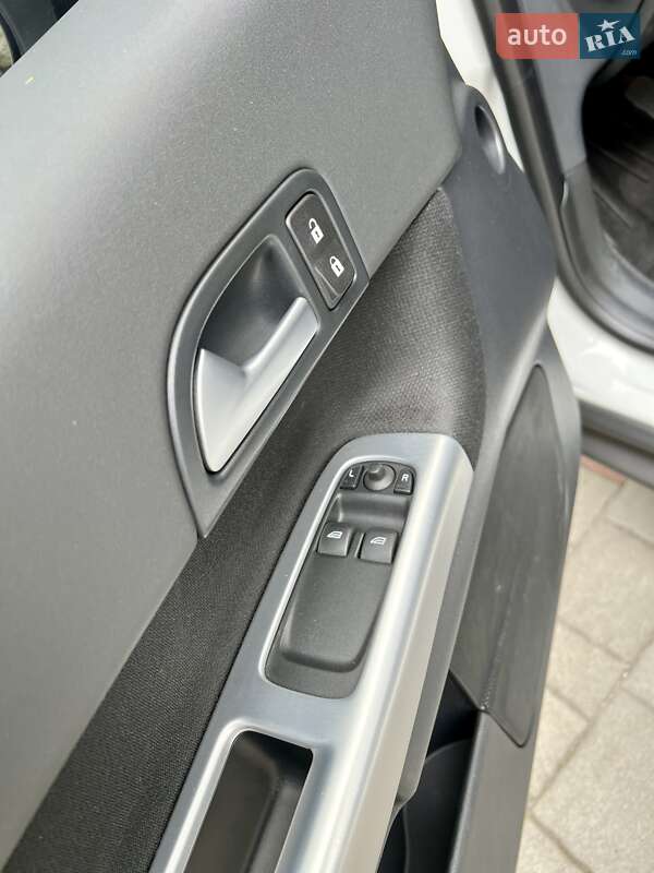 Хэтчбек Volvo C30 2011 в Тернополе фото 78 Хэтчбек Volvo C30 2011 в Тернополе