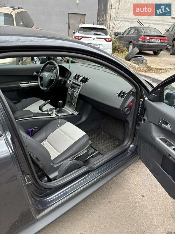 Хэтчбек Volvo C30 2009 в Киеве фото 7 Хэтчбек Volvo C30 2009 в Киеве