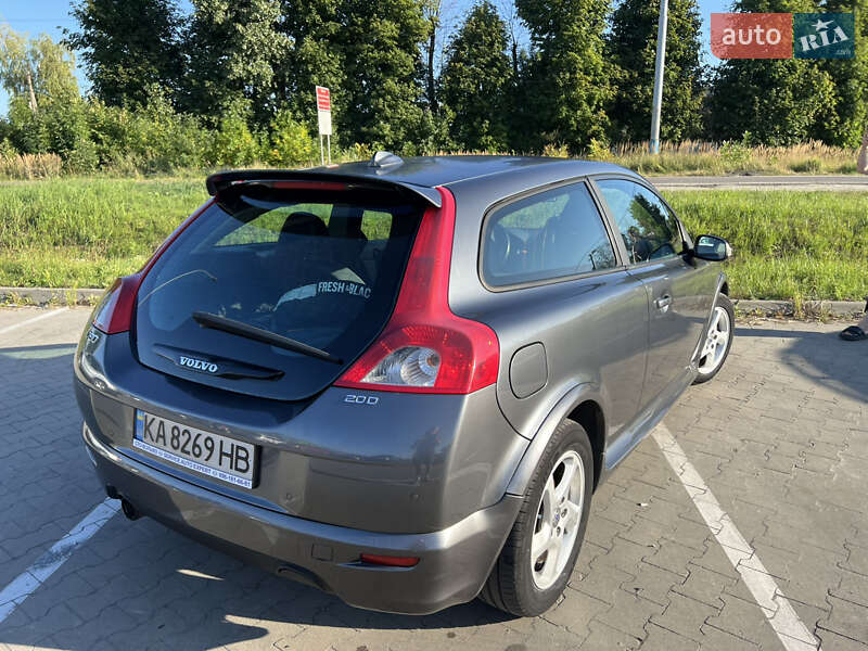 Хэтчбек Volvo C30 2008 в Киеве фото 3 Хэтчбек Volvo C30 2008 в Киеве