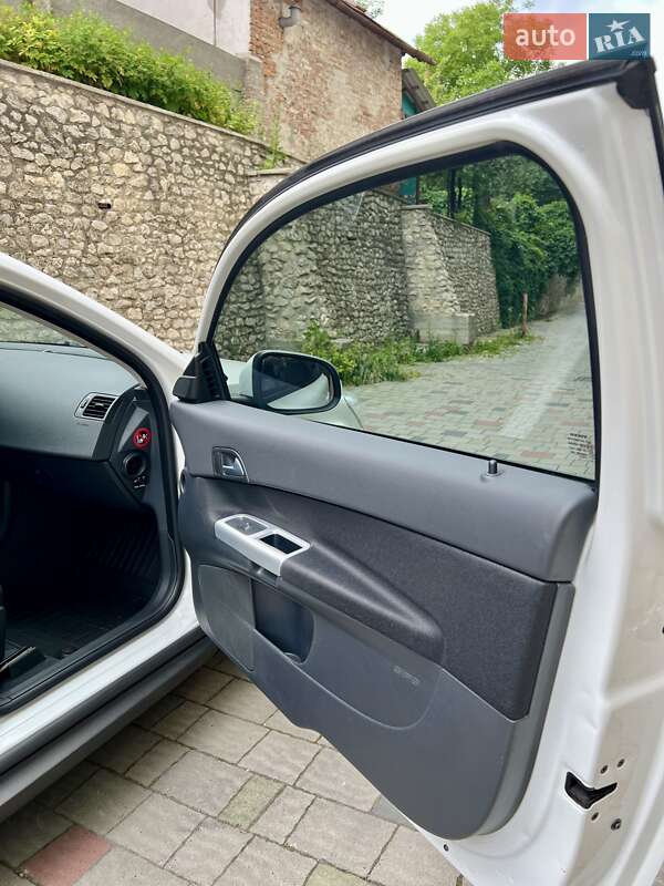 Хэтчбек Volvo C30 2011 в Тернополе