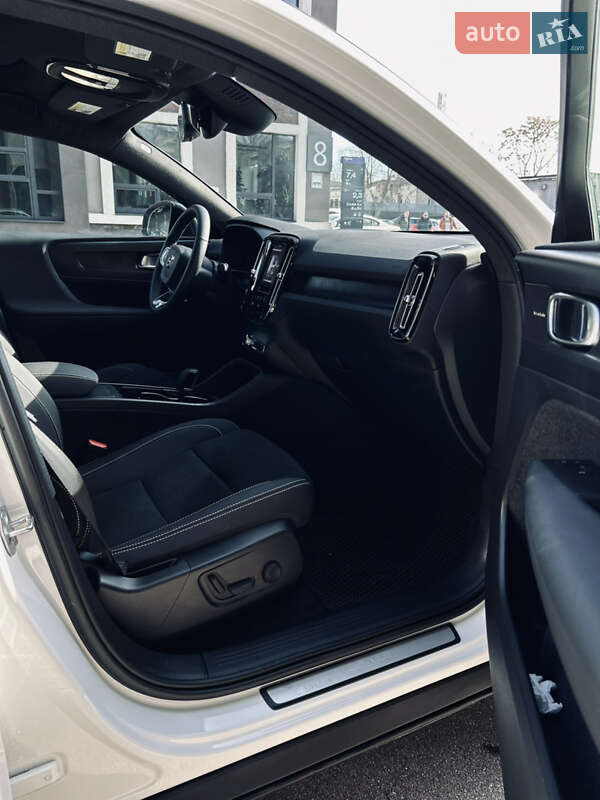 Внедорожник / Кроссовер Volvo C40 Recharge 2022 в Киеве