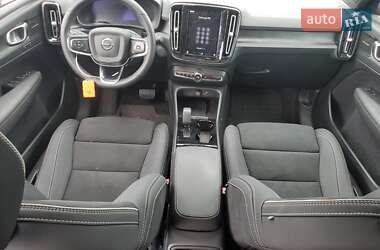 Позашляховик / Кросовер Volvo C40 Recharge 2023 в 