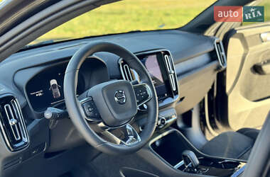 Позашляховик / Кросовер Volvo C40 Recharge 2022 в 