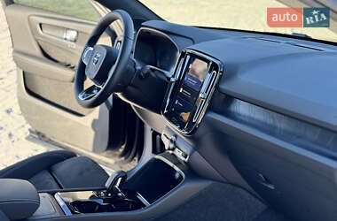 Позашляховик / Кросовер Volvo C40 Recharge 2022 в 