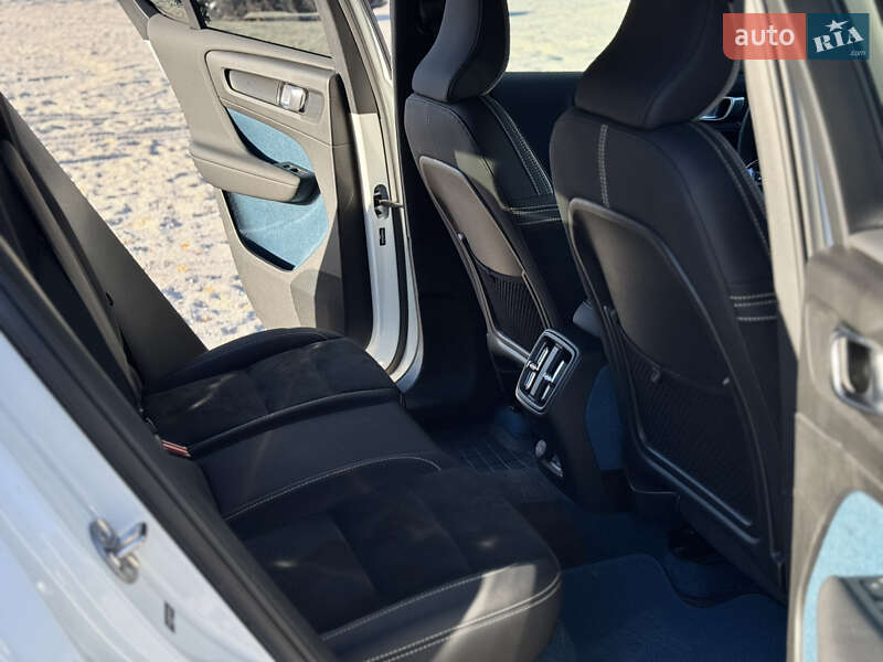 Внедорожник / Кроссовер Volvo C40 Recharge 2023 в Днепре