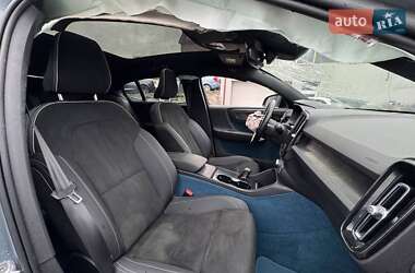 Внедорожник / Кроссовер Volvo C40 Recharge 2023 в 