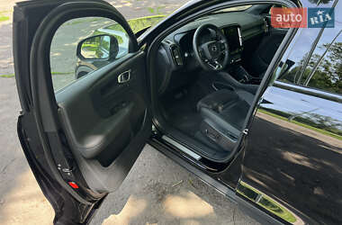 Позашляховик / Кросовер Volvo C40 Recharge 2022 в 