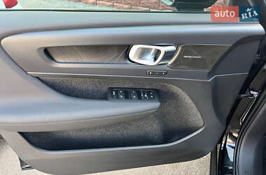 Внедорожник / Кроссовер Volvo C40 Recharge 2022 в 