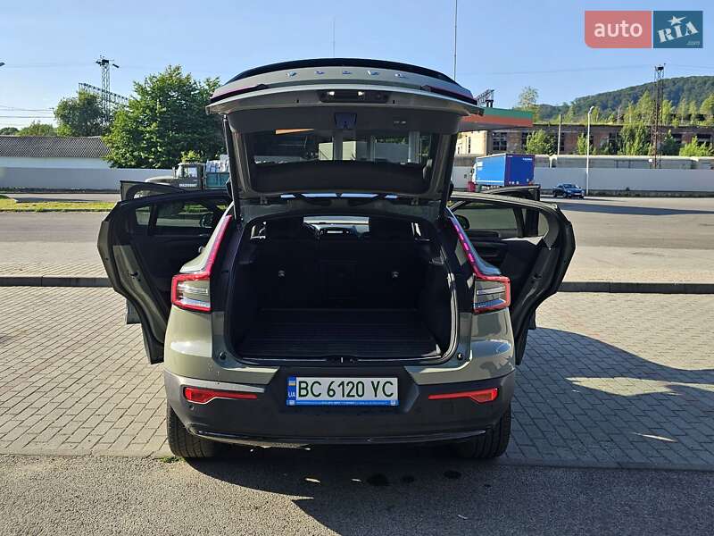 Внедорожник / Кроссовер Volvo C40 Recharge 2023 в Сваляве