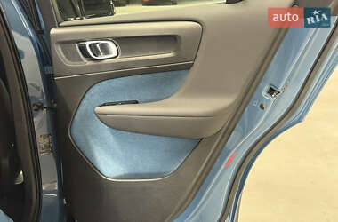 Внедорожник / Кроссовер Volvo C40 Recharge 2022 в 