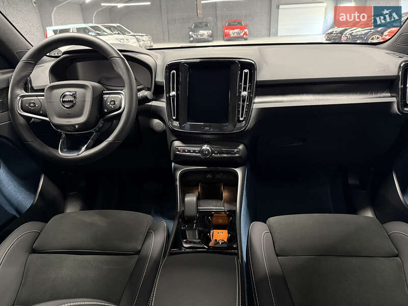 Позашляховик / Кросовер Volvo C40 Recharge 2022 в Володимирі