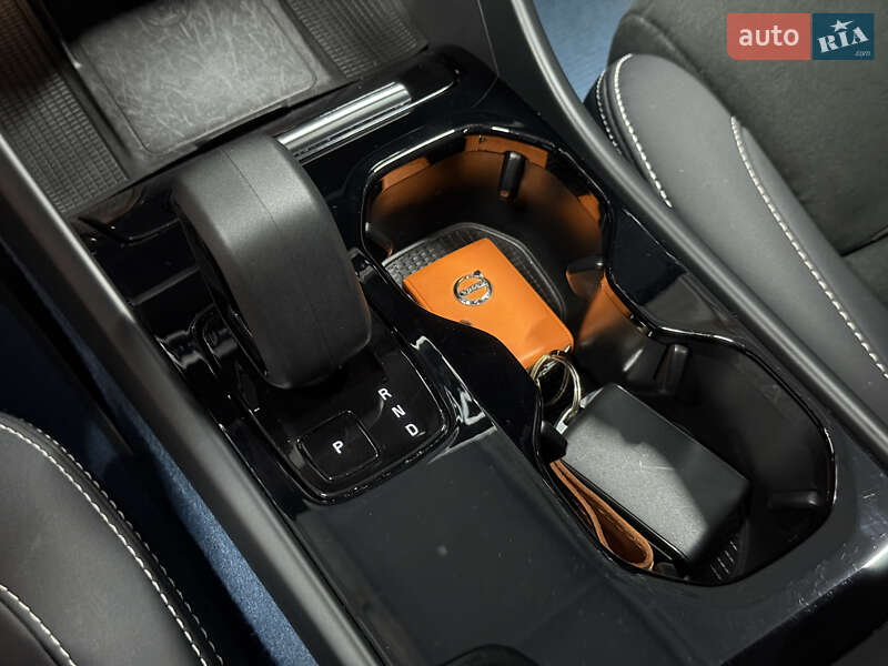 Позашляховик / Кросовер Volvo C40 Recharge 2022 в Володимирі