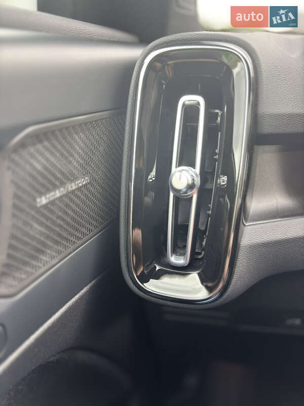 Внедорожник / Кроссовер Volvo C40 Recharge 2022 в Киеве